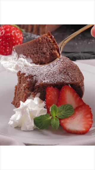 Delicious 2-ingredient Chocolate Cake