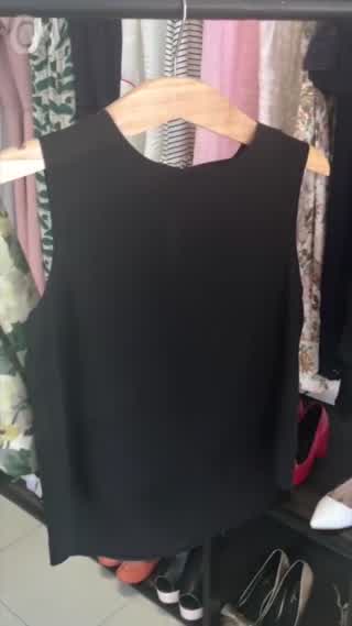 [Vietnam] Office to casual party outfit