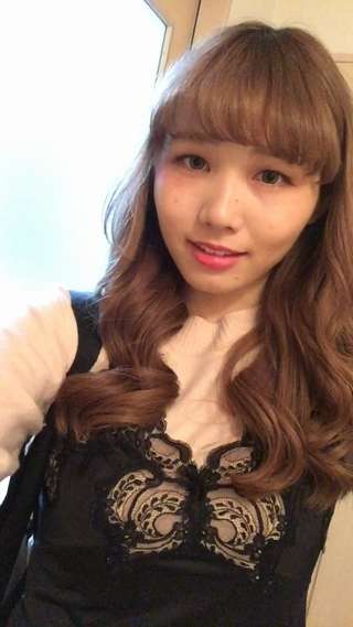 ガウチョパンツの大人っぽさ漂うガーリーコーデ