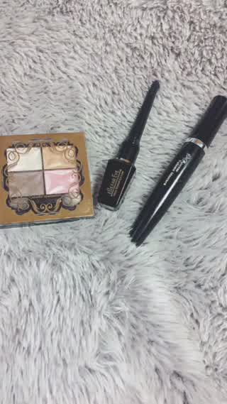 324円で完成！？ダイソーコスメでアイメイク！