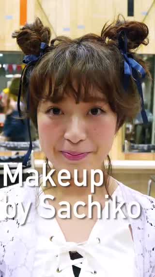 ポイントは赤シャドウ？！ウサギ風ヘアメイクの作り方 