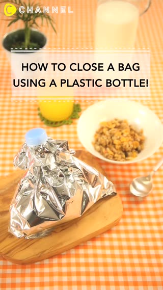 How to close a bag using plastic bottles