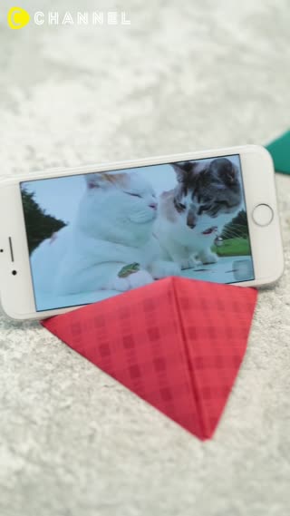 DIY Origami Phone Stand