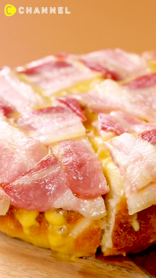 Bacon Mac N Cheese Pie