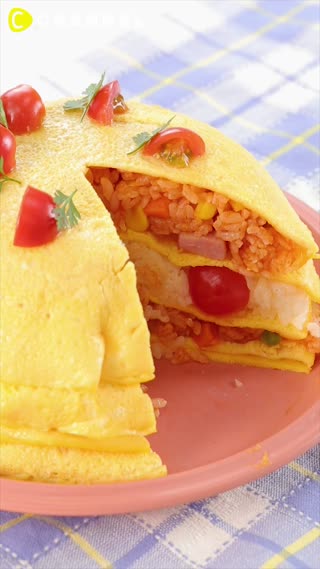 ข้าวห่อไข่พันชั้น อร่อยเริ่ดหรู