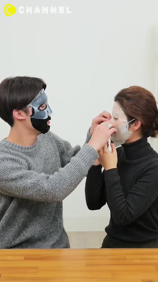 คู่รักมาส์กหน้าผิวดีข้ามปีหน้าดีข้ามชาติ