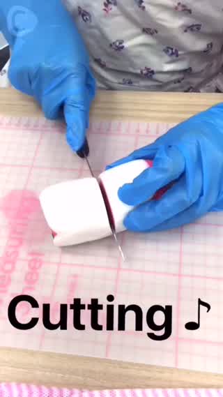 切ると絵が出てくる！デコもち作りに挑戦！