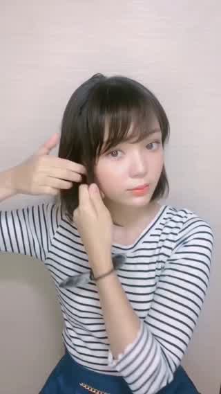 朝寝癖で髪がボサボサでも. 簡単にかわいくなれるハーフアップ