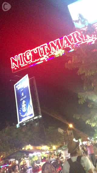 カンボジアでもジャパニーズソングで盛り上がれ！BAR「triangle」！