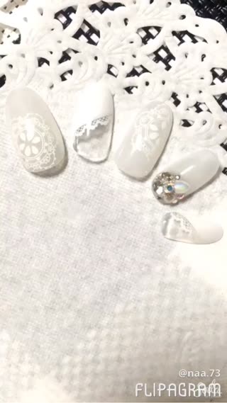 リクエスト：ホワイト基調のブライダルネイル