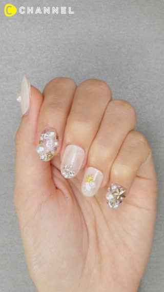 Aurora Holo Nails ♡ with Pearls