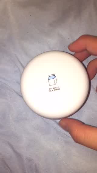 色白になりたい方へ〜3ce ウユクリーム〜