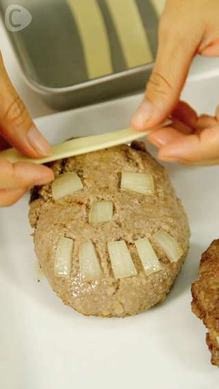 ハロウィンお料理★ハロウィンディナーに「ミイラハンバーグ」