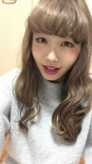 エベルモーションのニットを使った休日ゆるコーデの紹介♪