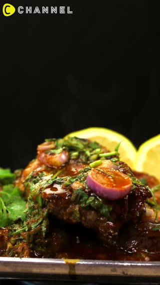 คอหมูย่าง แจ่วเดือดกระทะร้อน 