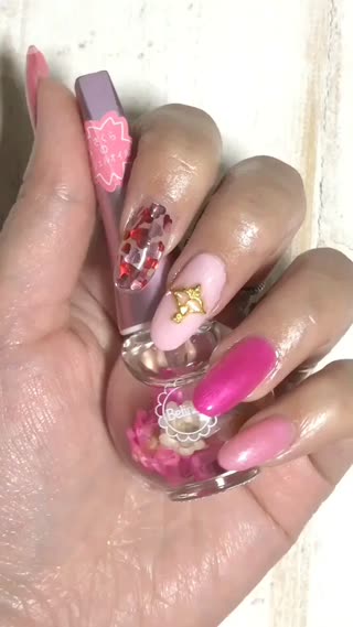 情人節約會必備指彩！簍空愛心漸層桃粉色系