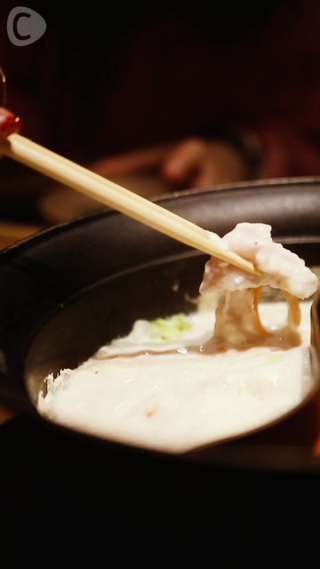 閲覧注意！？特殊メイクの巨匠が本気でハロウィンメイク～モンスターが食レポ！