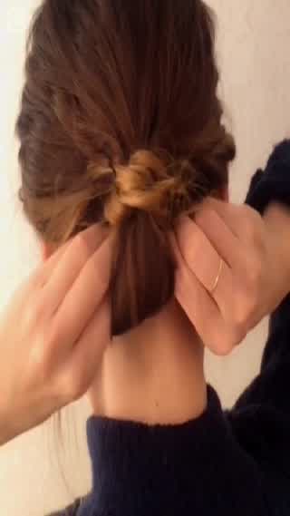 美容師直伝！セルフヘアアレンジ！秋冬タートルネックに合わせる大人おだんご