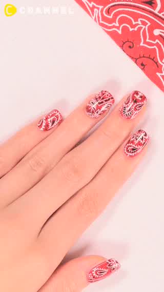 【ペイズリーネイル】指先にまさかの!?超かわいいバンダナネイル