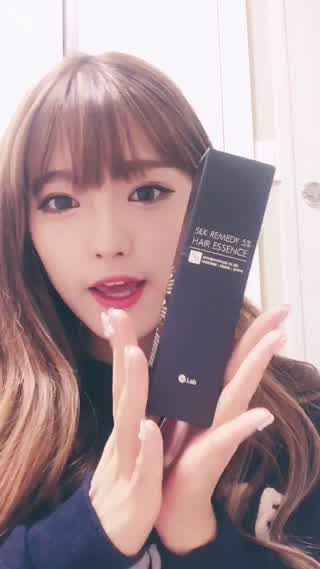 Sharing Korean Girl’s Shiny Hair