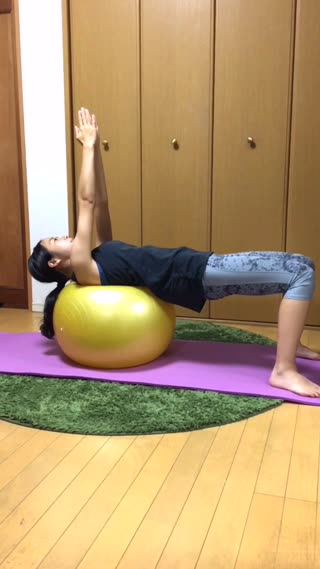 あの、バランスボールで簡単エクササイズ！？