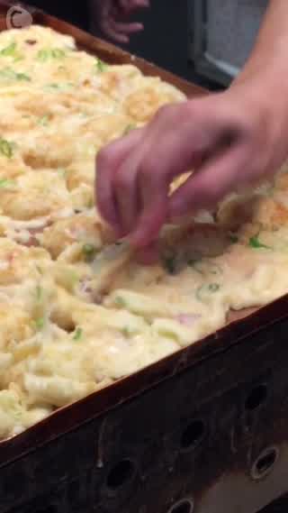 大阪と言えばたこ焼き！老舗【わなか】でアツアツのたこ焼き4種盛り