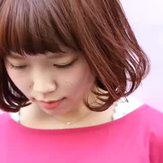 いつもの内巻きスタイリングを一工夫でより可愛くする方法