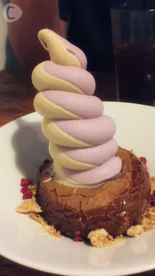 [Singapore] Loch Ness Ice Cream Monster!