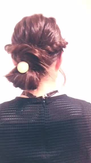 ヘアゴム１つだけでできる！低めが可愛い大人お団子ヘア