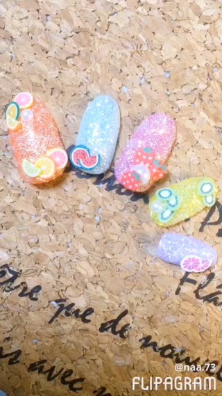 【カットフルーツをたっぷりON！】シュガーネイル