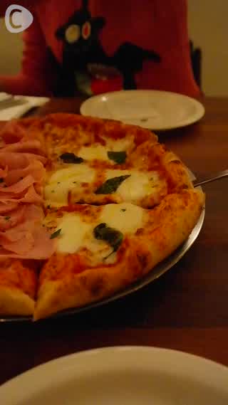 【韓国最新情報】明洞のロマンチックなピザレストラン☆