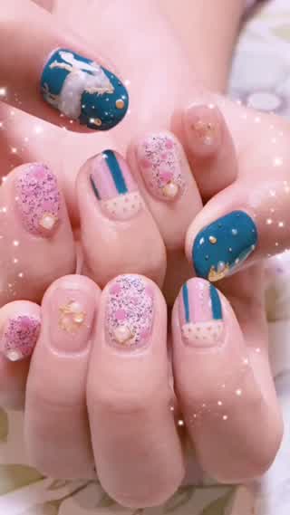 ポップでかわいい！ストライプジェルネイルのやり方⸜(๑⃙⃘'ᵕ'๑⃙⃘)⸝*