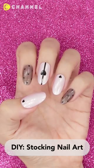 DIY: Stocking Nail Art