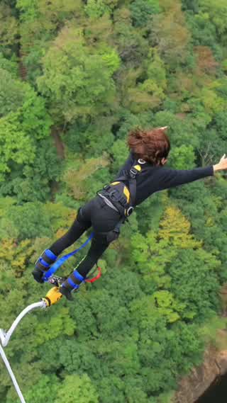日本一の高さ100mのバンジージャンプに挑戦