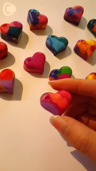 なにコレDIY！クレヨンで作るオシャレアイテム