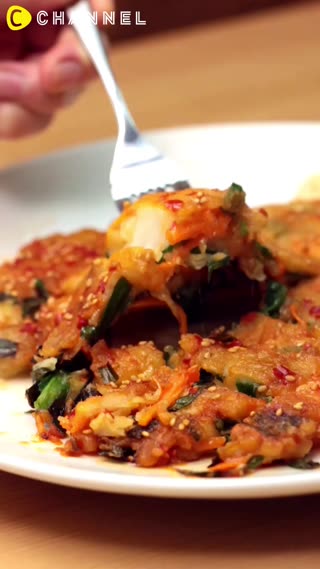 包了麻糬又脆又Q！韭菜煎餅